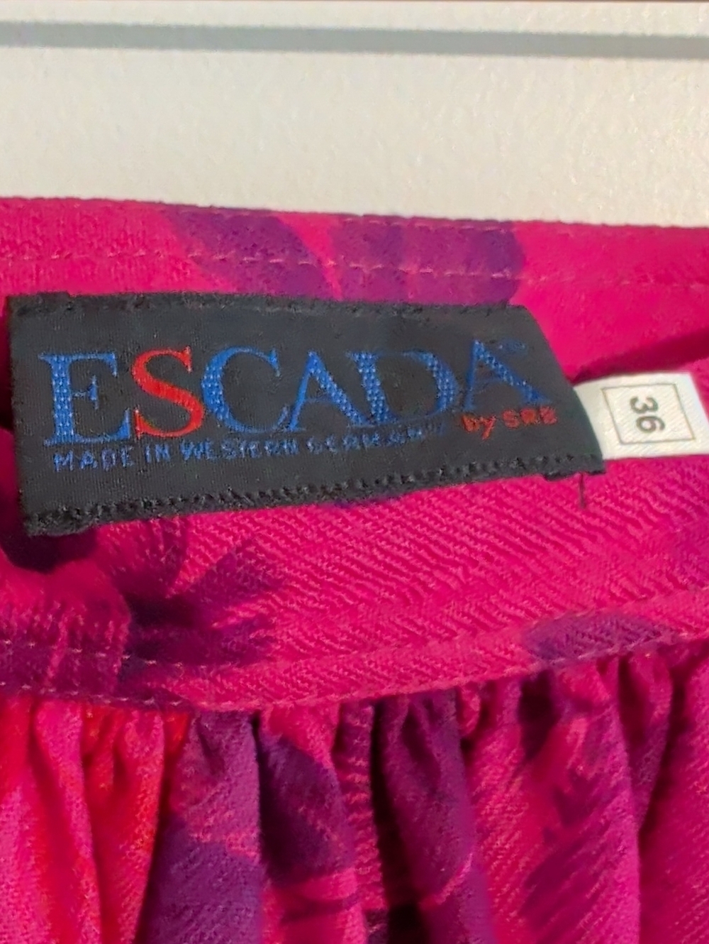 ESCADA vintage wool floral midi skirt - size xs / small - Picture 2 of 11